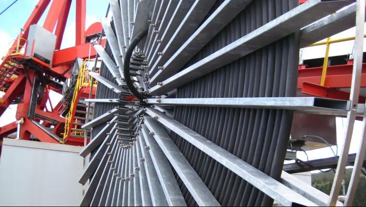 Cavotec builds 9.2m-drum crane cable reel