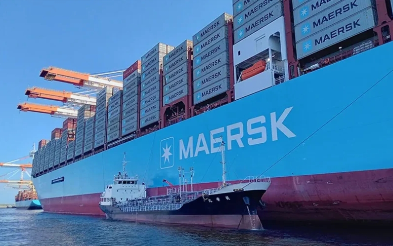 Maersk vessel carries out methanol bunkering simulation in Japan